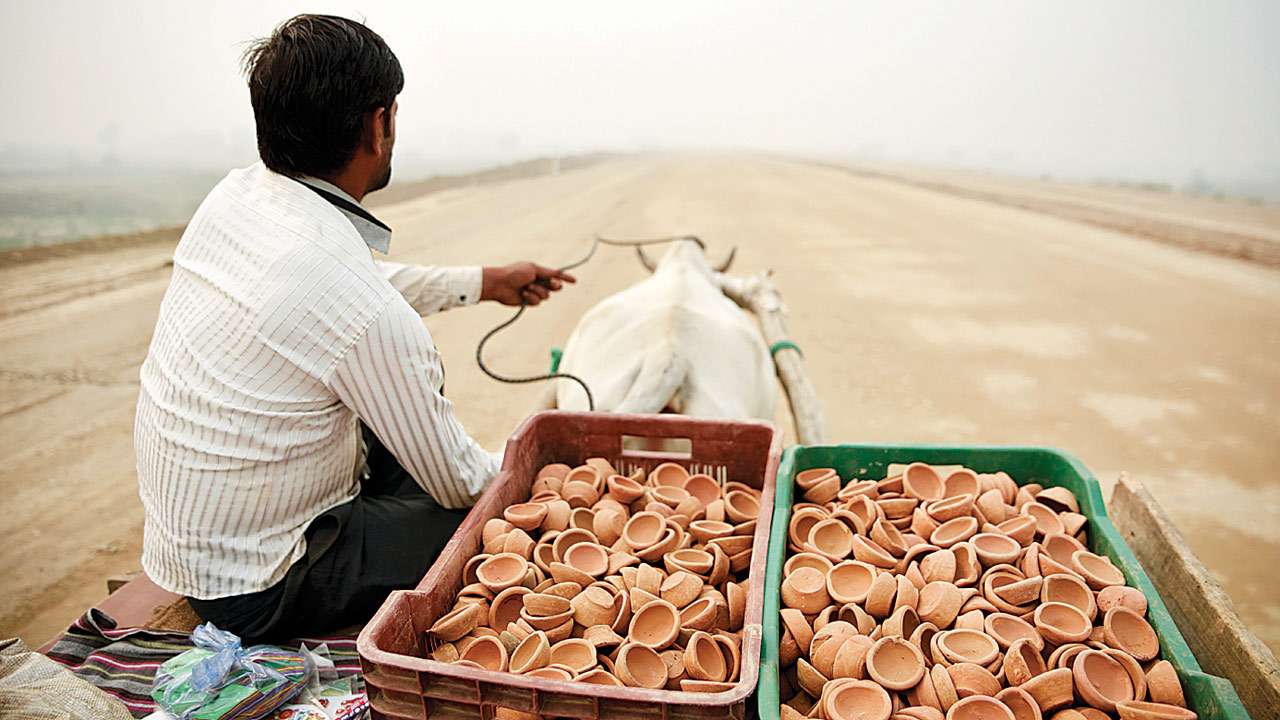 Earthen lamps