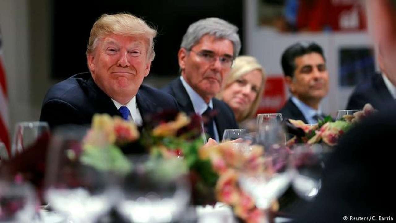 World shares mixed ahead of US midterms election