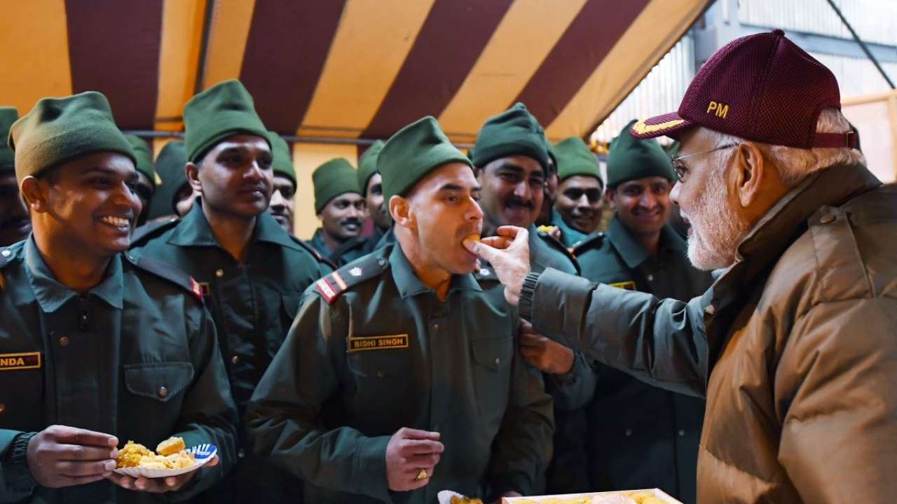 Prime Minister offered sweets to the jawans