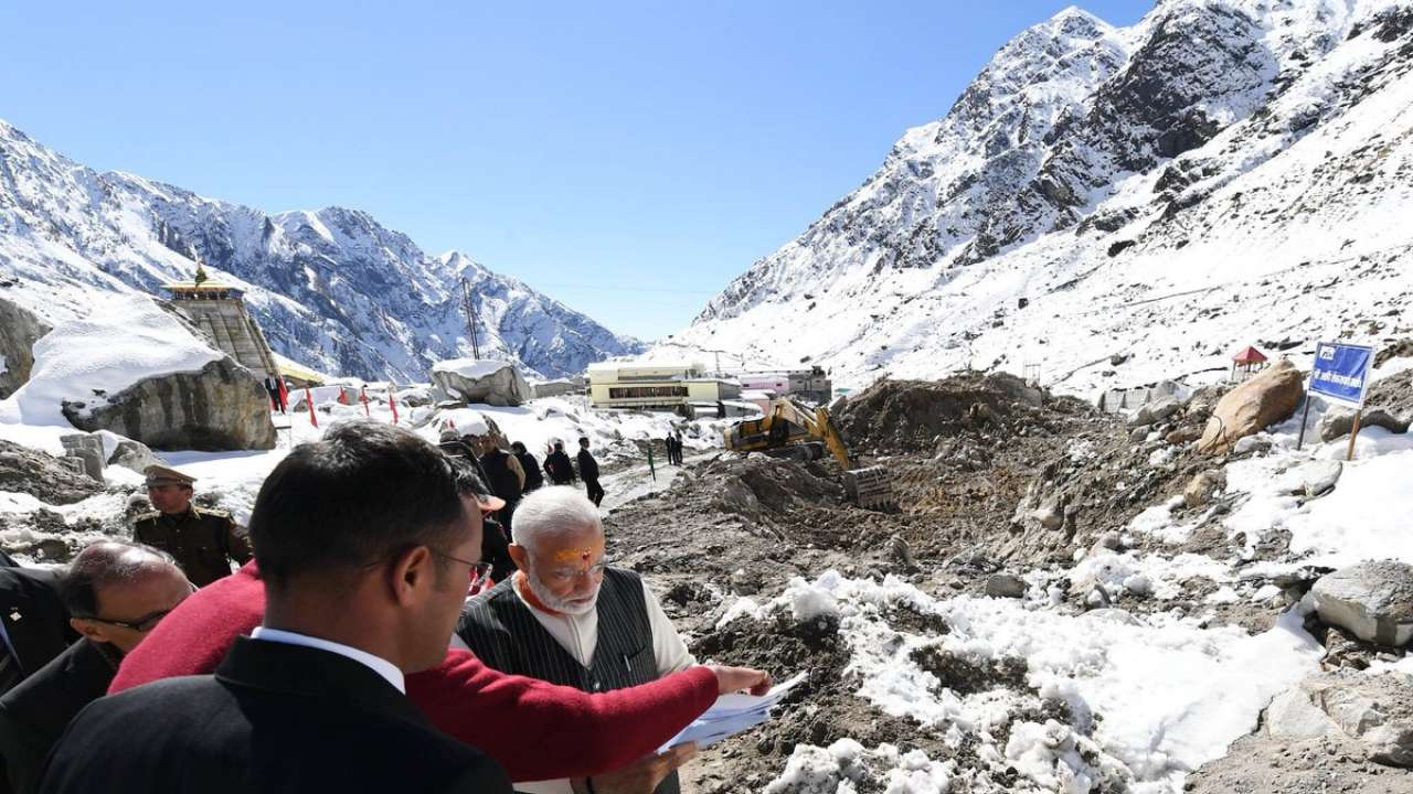 Modi takes an overview of reconstruction projects