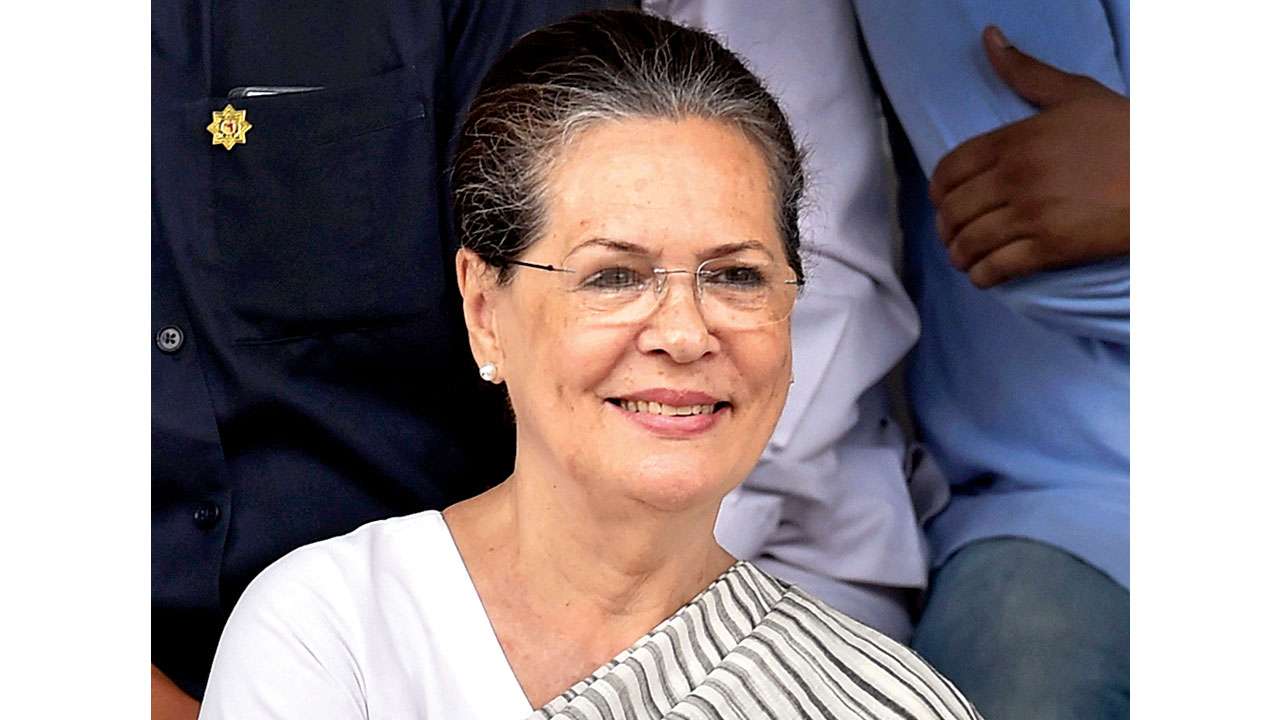 X \ Telangana Youth Congress على X: Smt.Sonia Gandhi has led the Congress  Party with grace and dignity. Her contribution to the party and the nation  is immense. We in the Congress