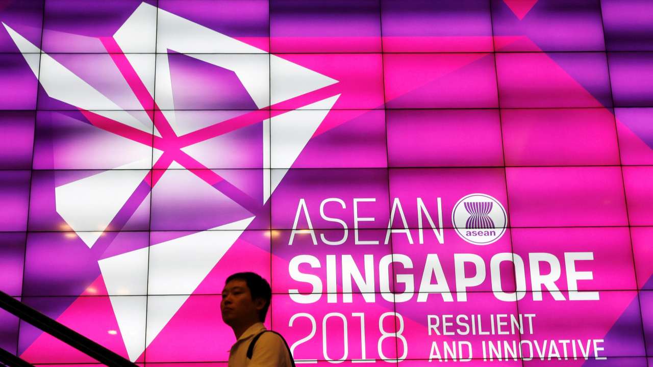 (ASEAN Summit in Singapore) 