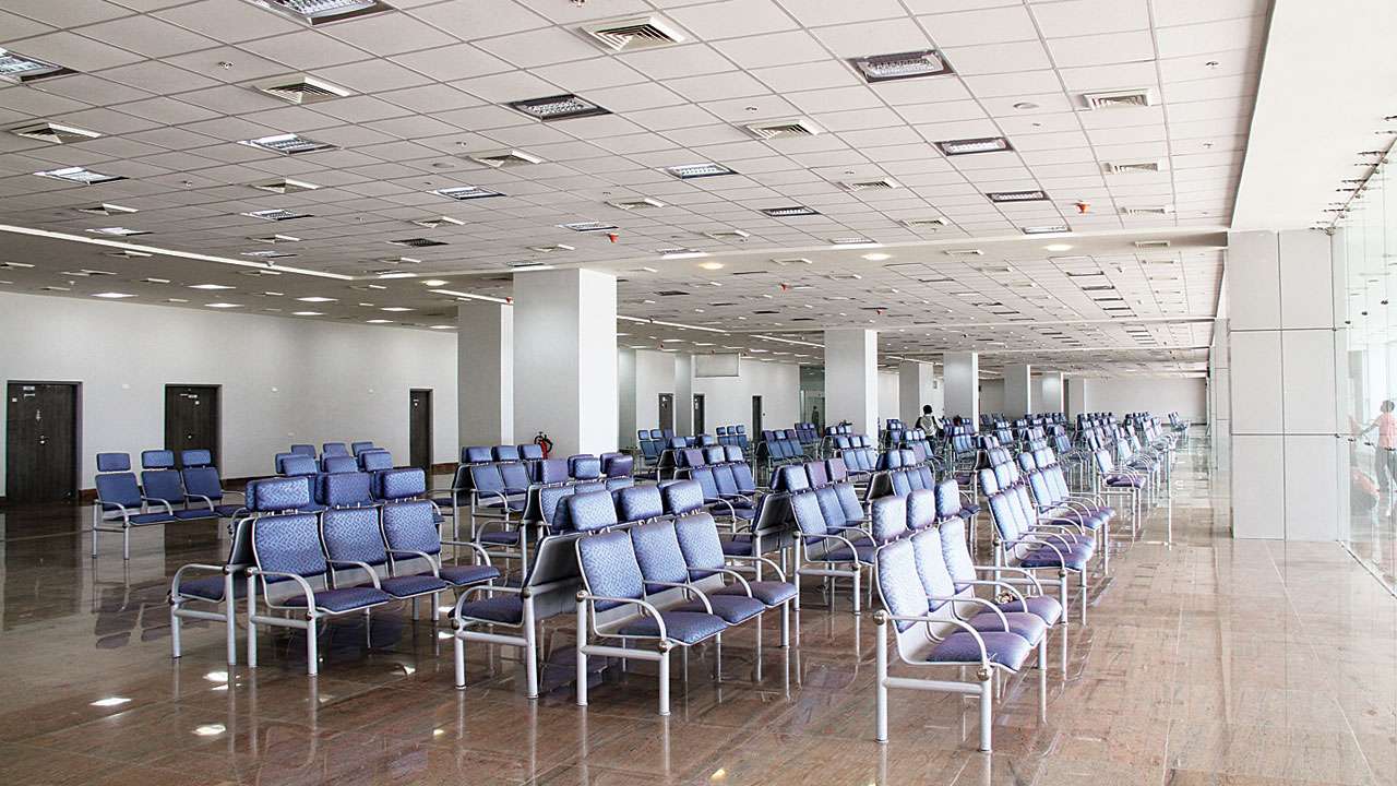 Ahmedabad airport to get Delhi, Mumbai-like amenities
