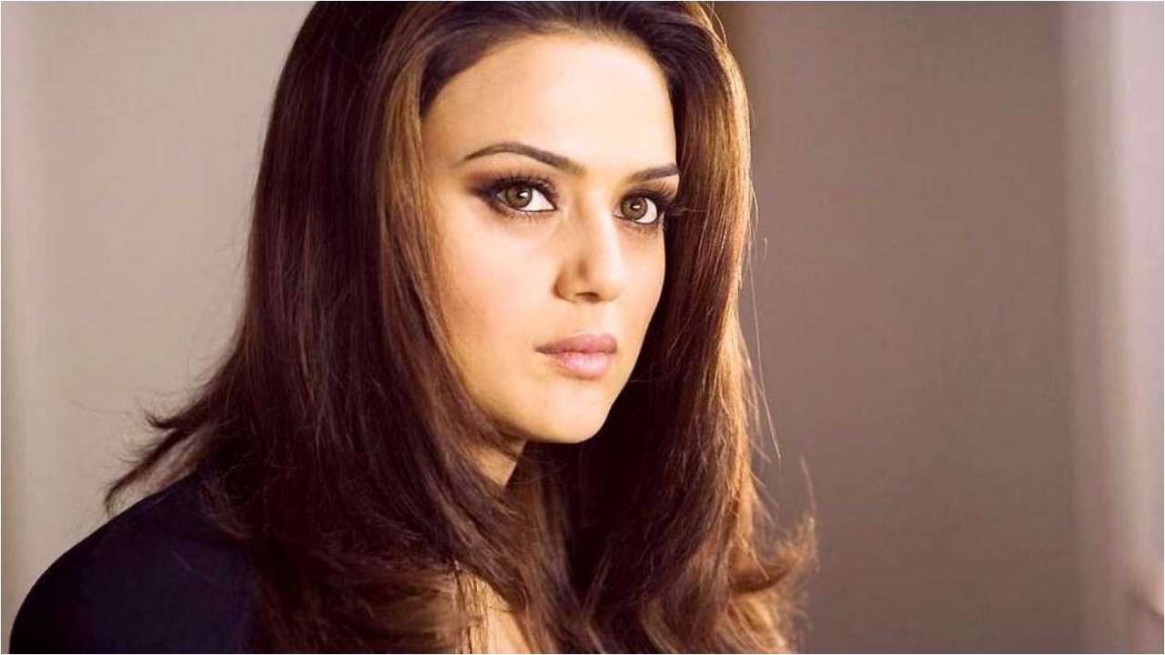 Preity Zinta | Pretty zinta, Bollywood hairstyles, Beauty girl