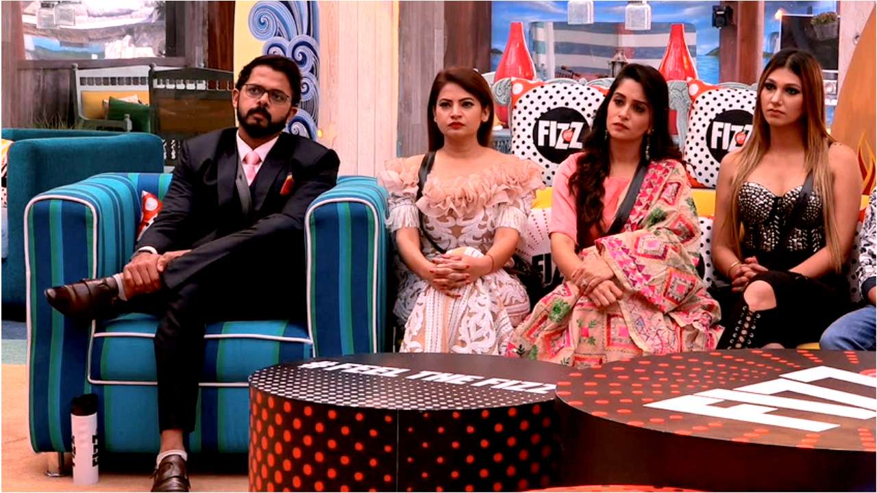 Bigg Boss 12 Weekend Ka Vaar Preview Salman Khan Reprimands Deepak Thakur And Megha Dhade For