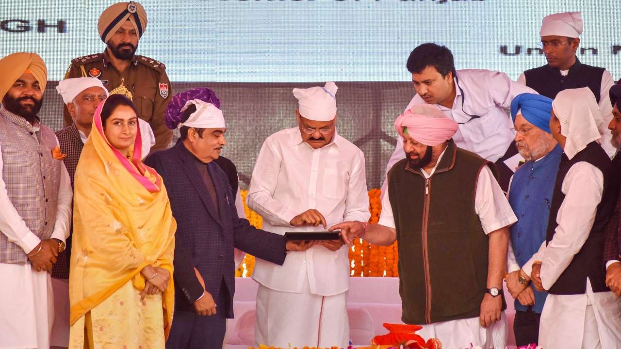 Amarinder Singh with VP Naidu 