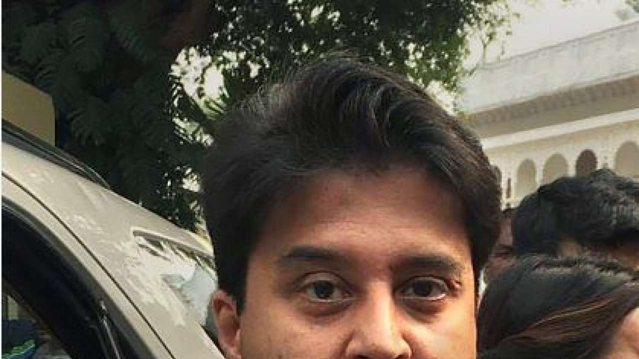 Jyotiraditya Scindia casts his vote