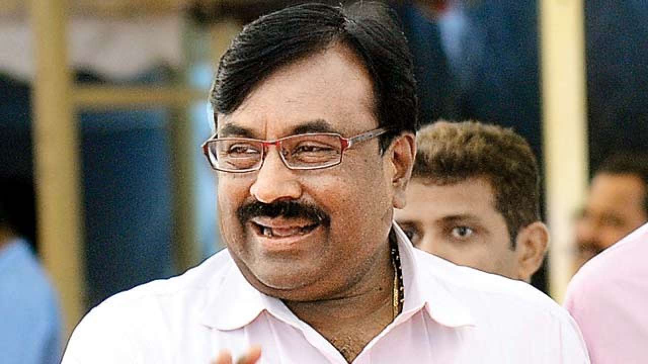 maharashtra-forest-minister-sudhir-mungantiwar-hikes-payout-for-kin-of