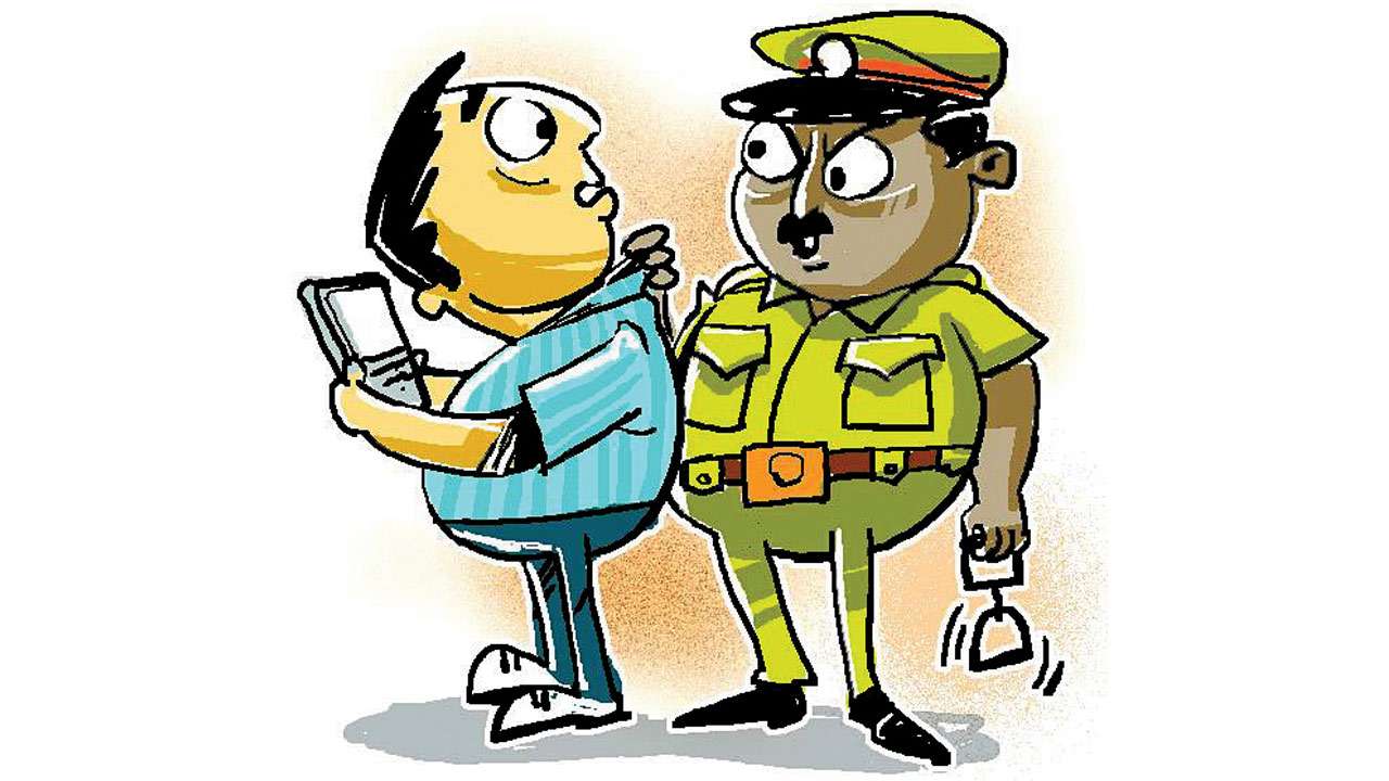 Mumbai: Railway police busts gang of theives that looted mobiles