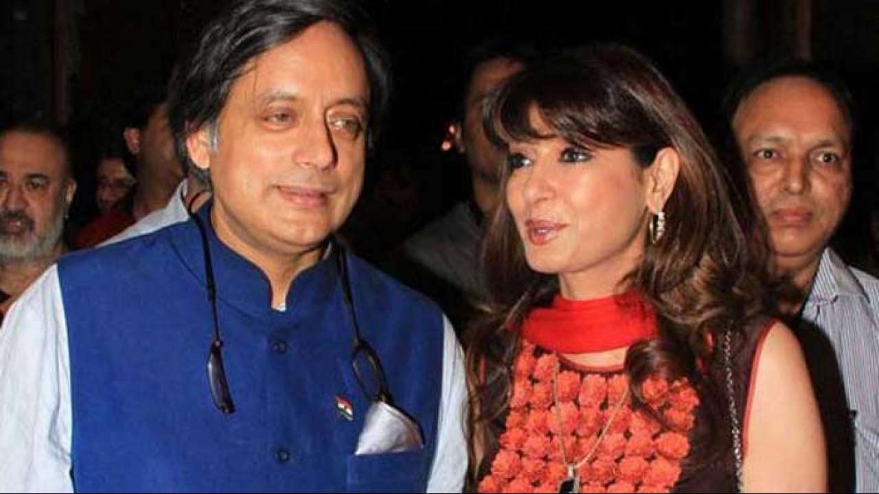 (Sunanda Puskhkar with husband Shashi Tharoor) 