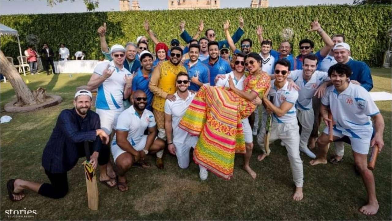 Team Bride and Groom also played a friendly cricket match