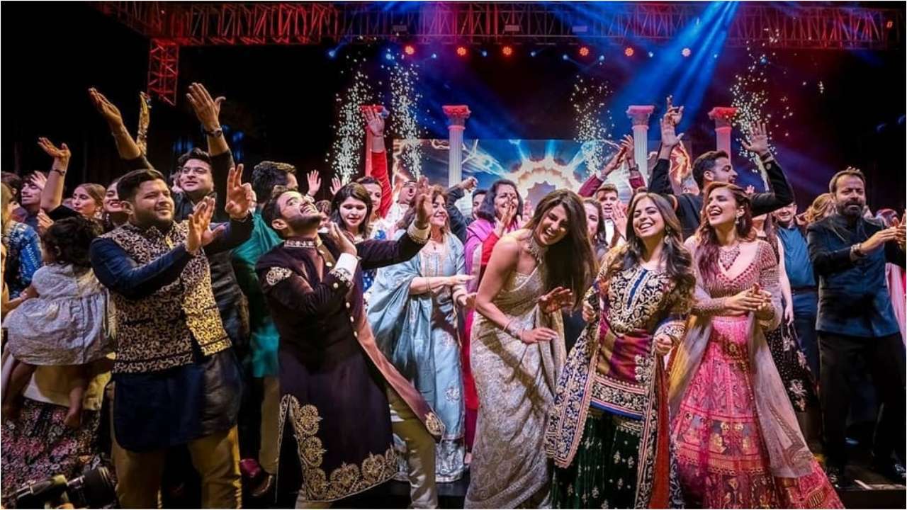 Priyanka's Sangeet was cent percent Filmy