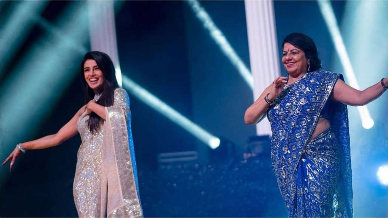 Priyanka's special performance with mom Madhu Chopra