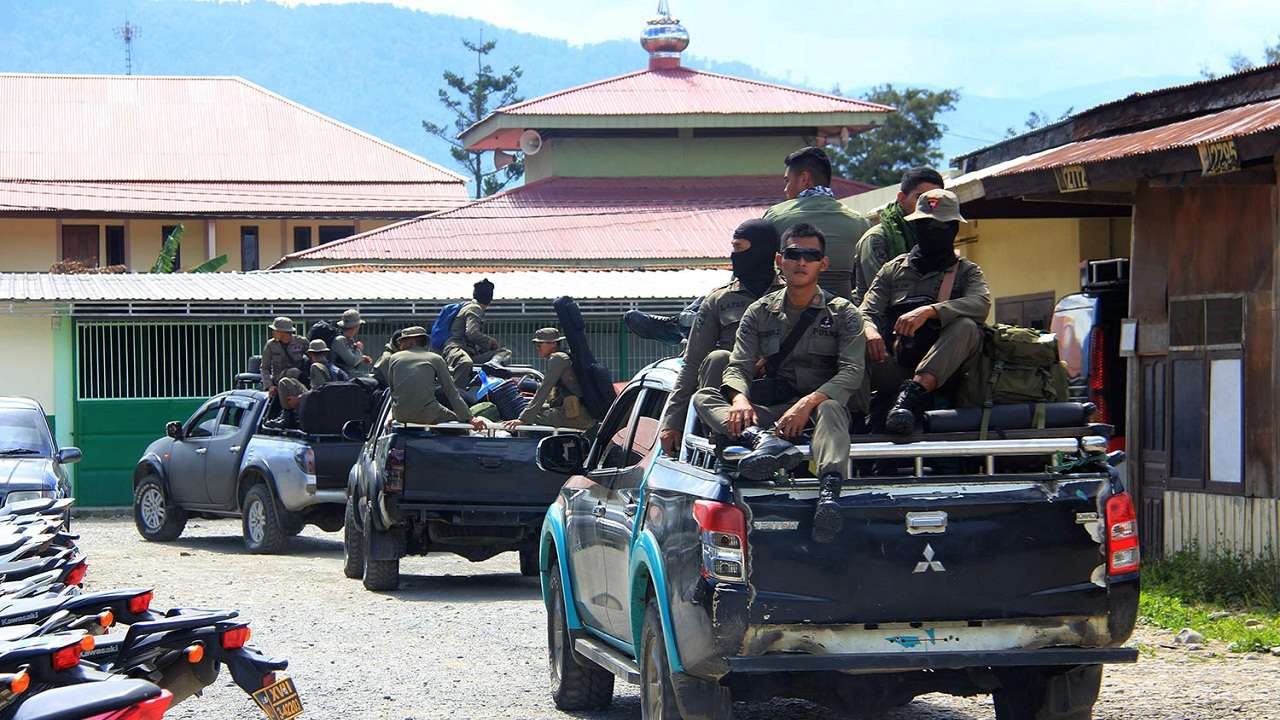  Indonesian Mobile Brigade Police head to Nduga
