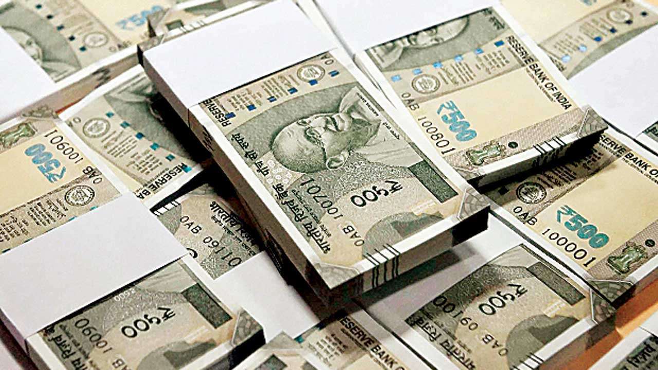 Maintain balance above Rs 1 lakh for more freebies