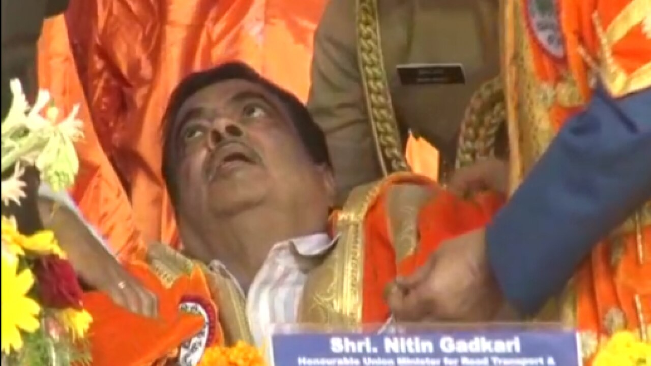 Union Minister Nitin Gadkari falls unconscious during national anthem in Maharashtra