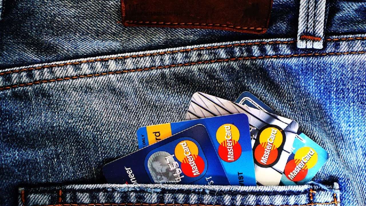 How does a good credit score help?