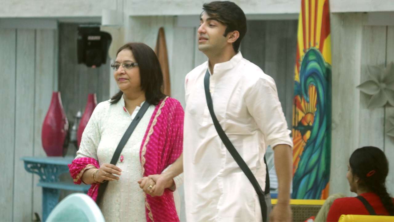 Rohit Suchanti's mother apologises to Sreesanth