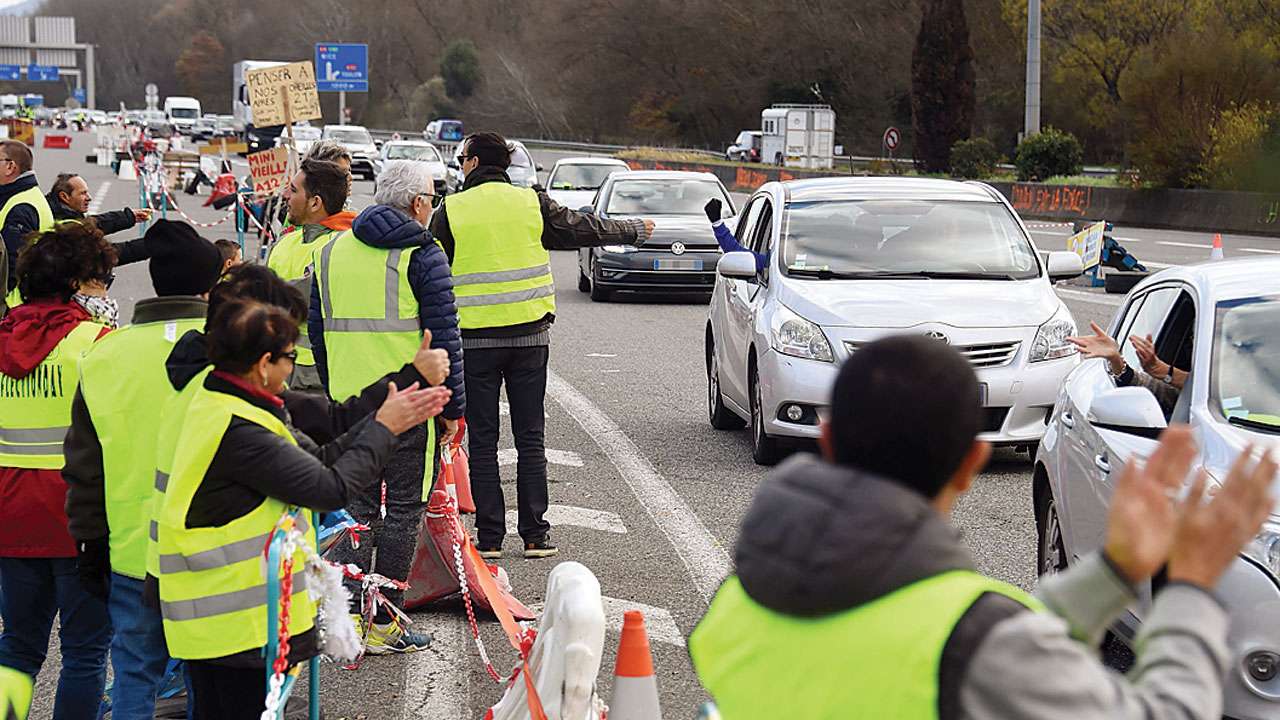 Was French govt soft with Yellow Vests?