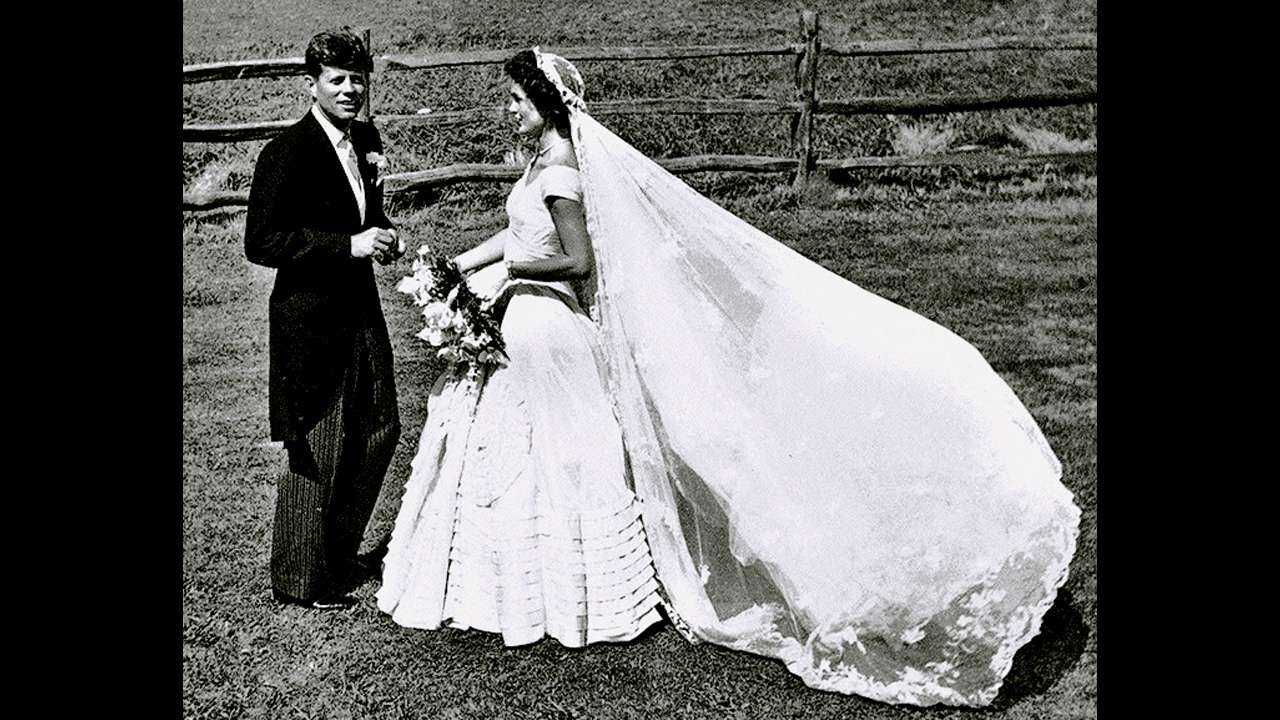 Priyanka's fascination for a veil during wedding made Nick witness a déjà  vu moment from Met Gala; we'll explain