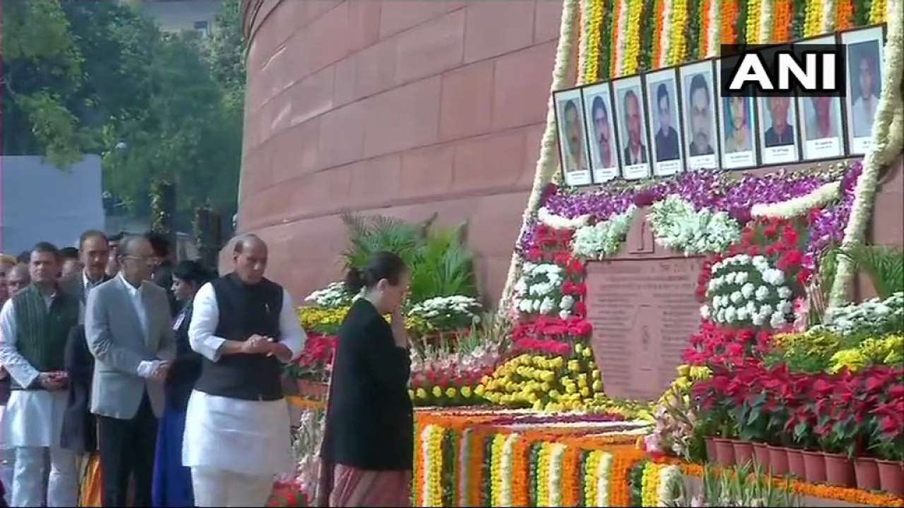 Sonia Gandhi's floral tribute to martyrs