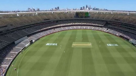 India vs Australia 2nd Test: Good start by Aussie openers