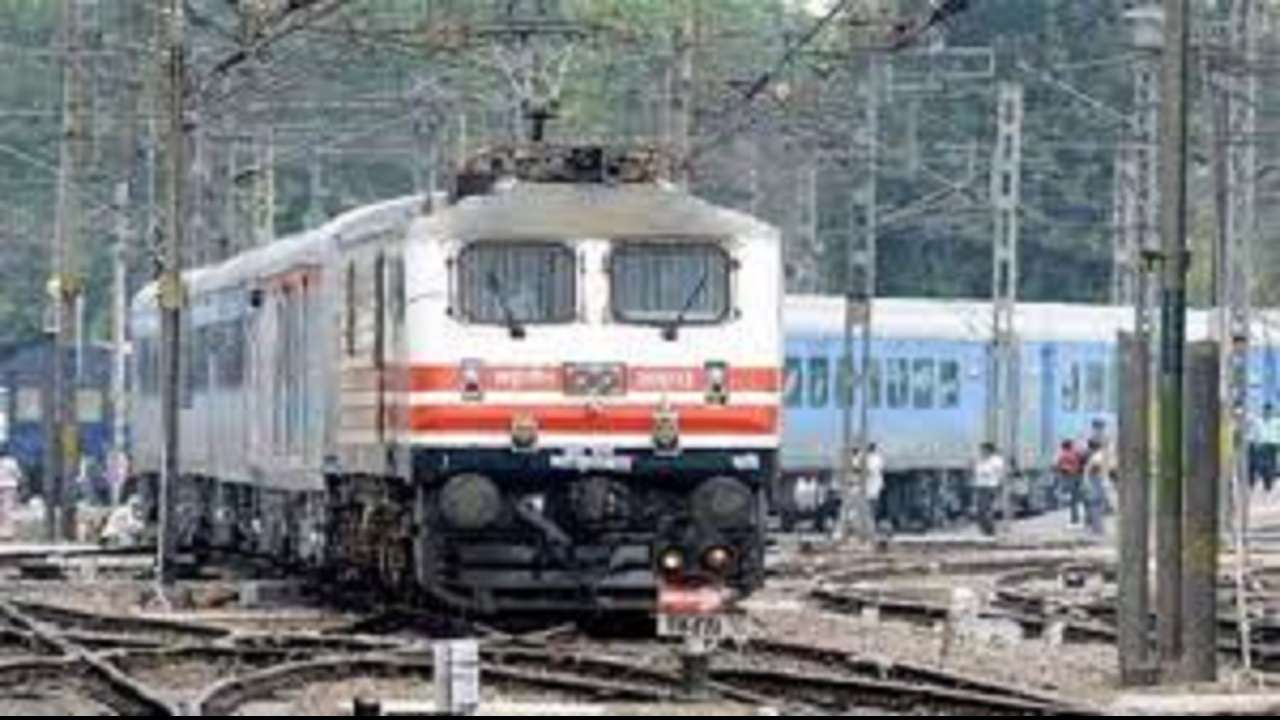 Railways to run 800 special trains for Kumbh Mela pilgrims