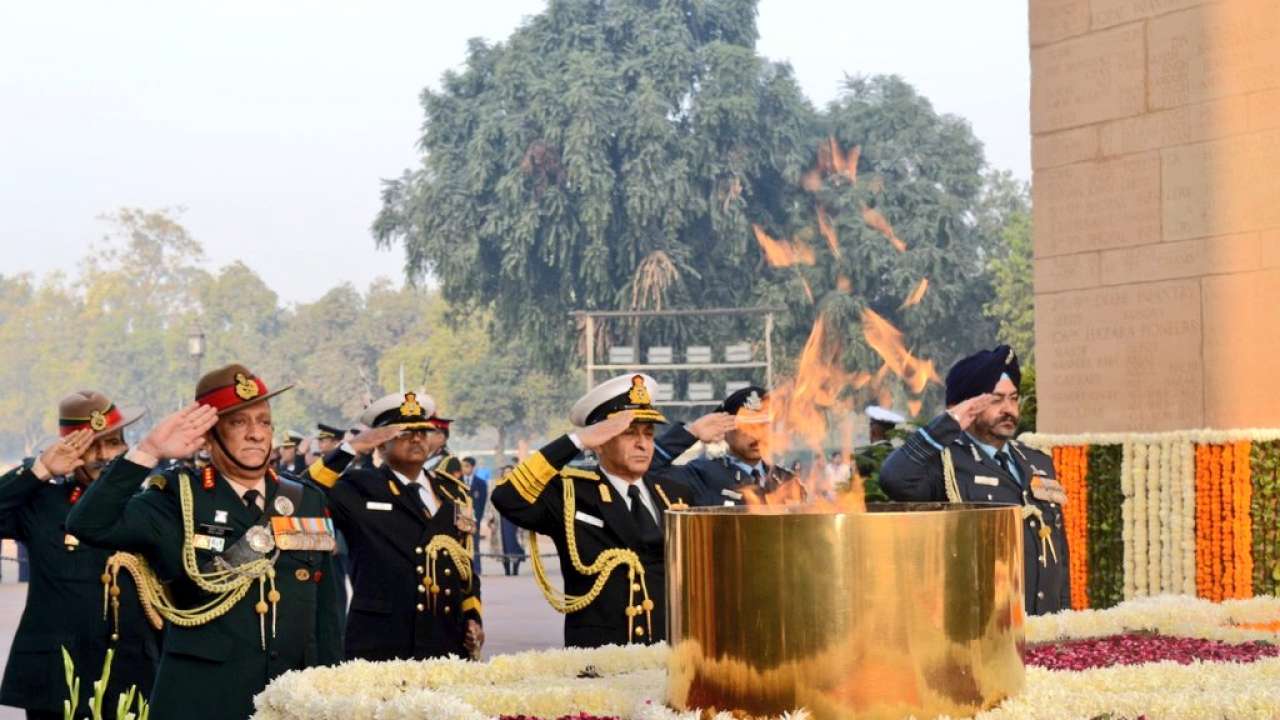 Vijay Diwas: India Salutes Heroes Of 1971 Indo-Pak War, Remembers ...