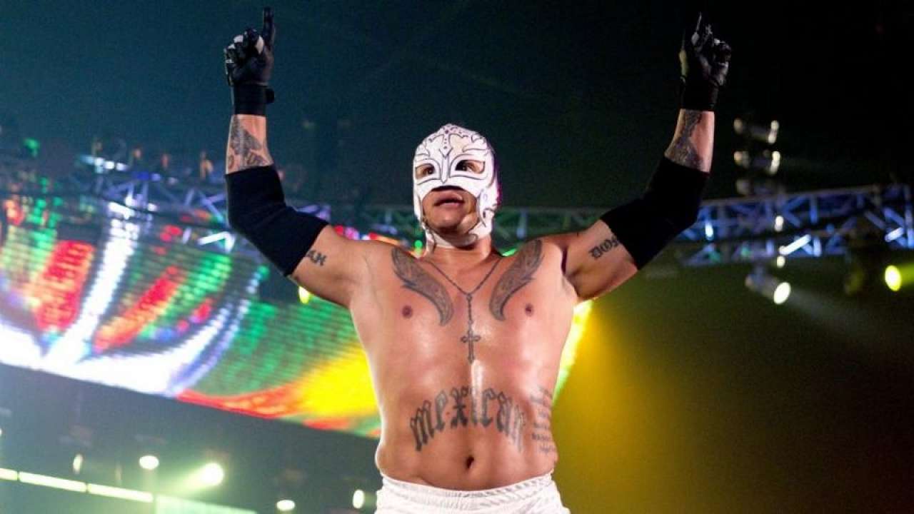 Rey Mysterio wins against Randy Orton