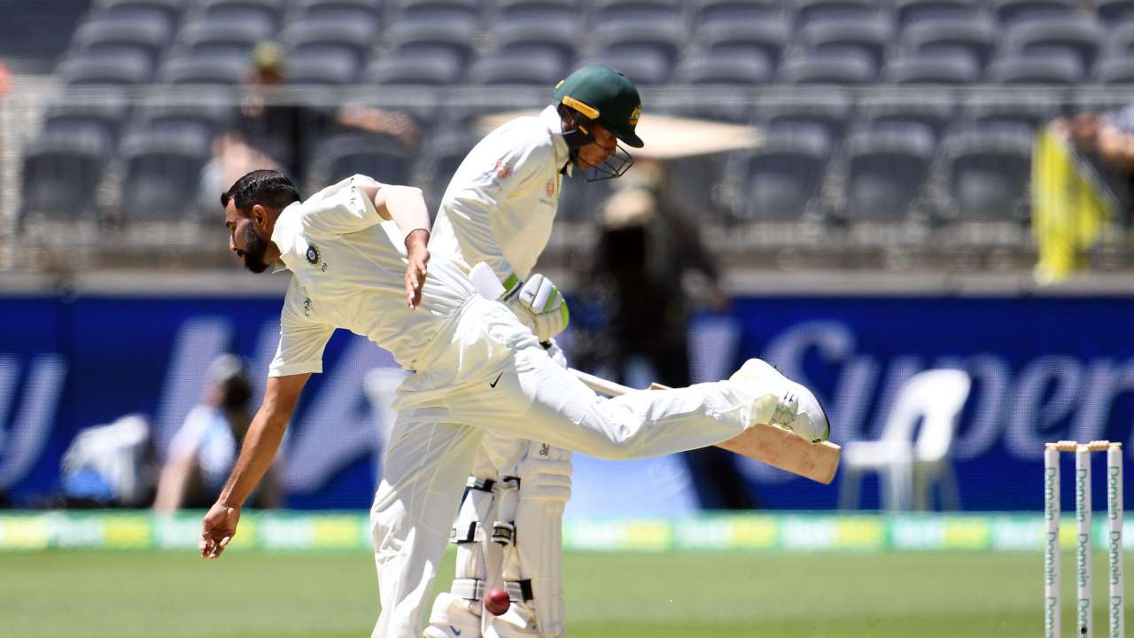 Australia extend the lead