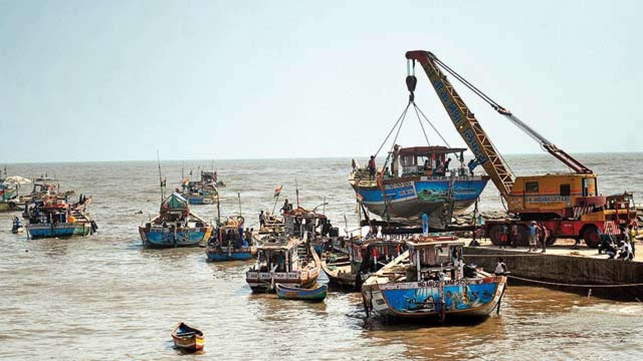 8 Indian Fishermen Arrested By Sri Lankan Navy In Tami