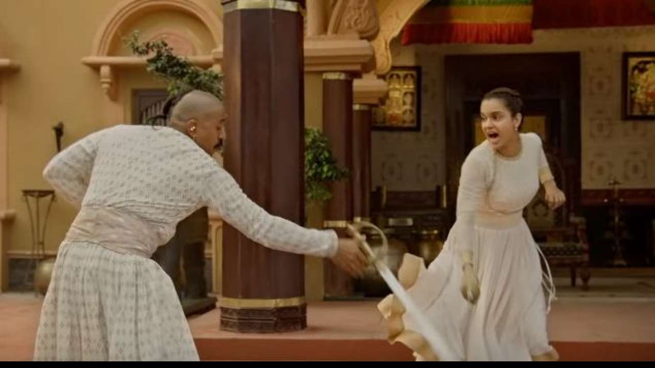 Aishwarya Rai Bachchan's sword fighting in Jodhaa Akbar