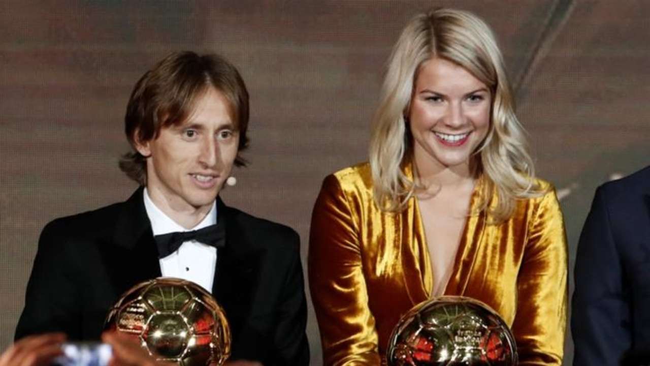 Presenter asks female Ballon D'or winner: Can you twerk?
