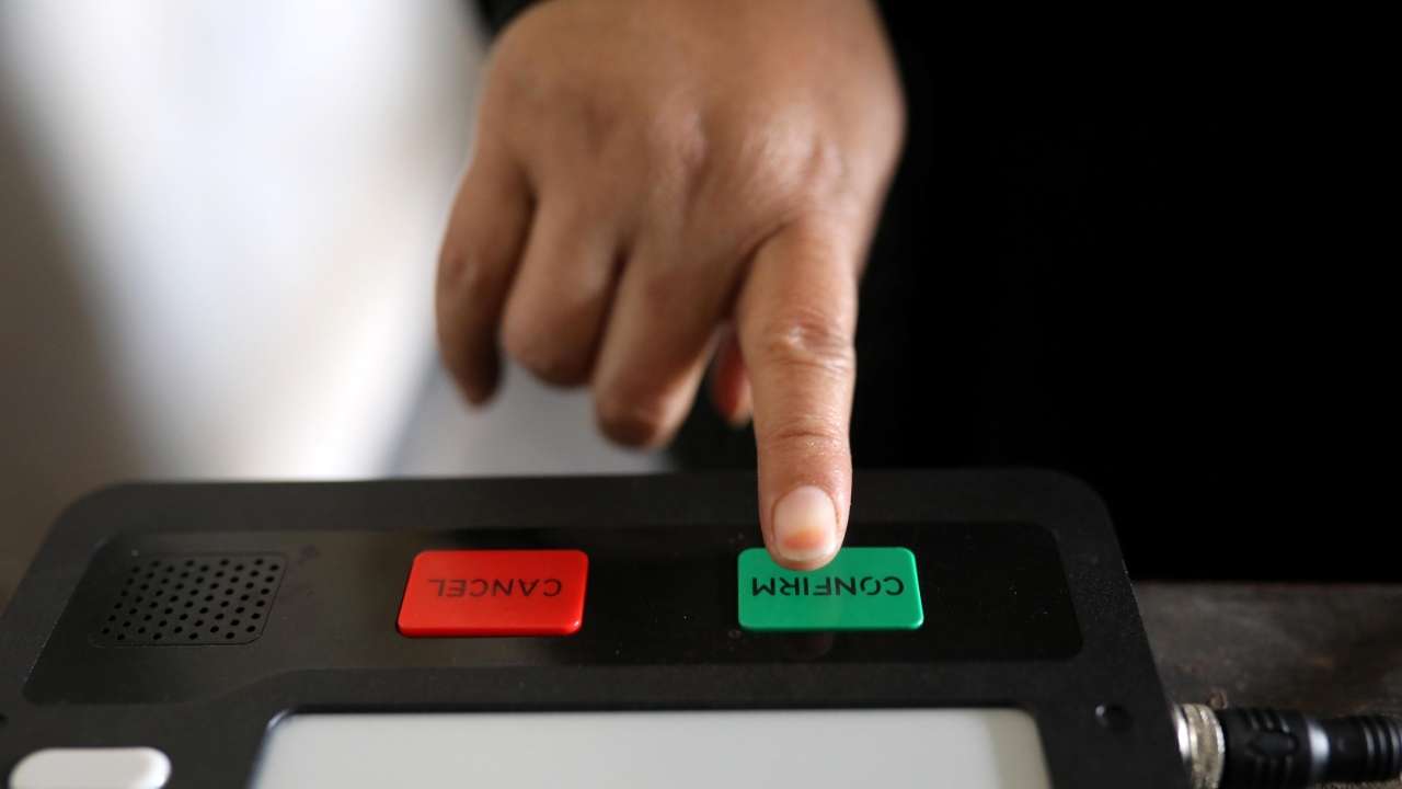 Election Commission's role under scanner (Reuters)