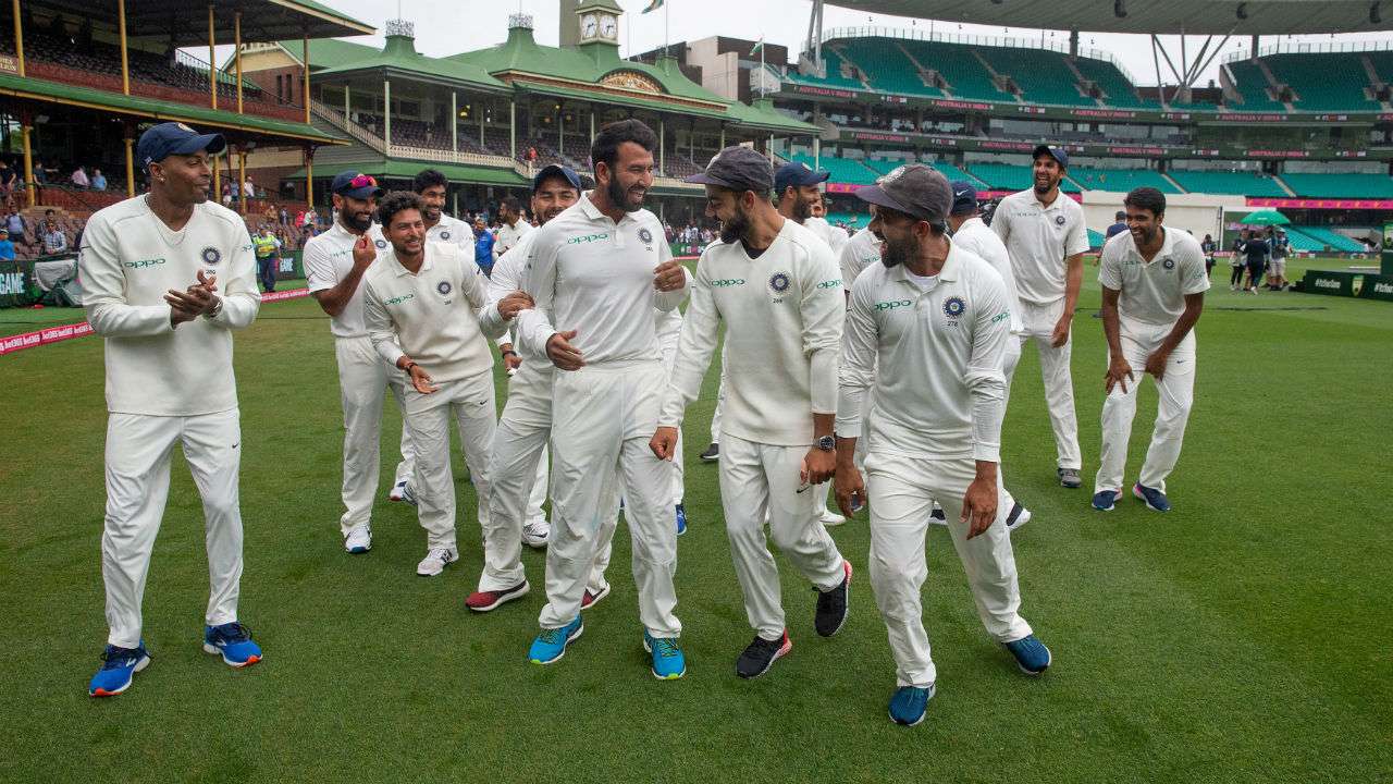 Indian cricketers shake a leg at SCG