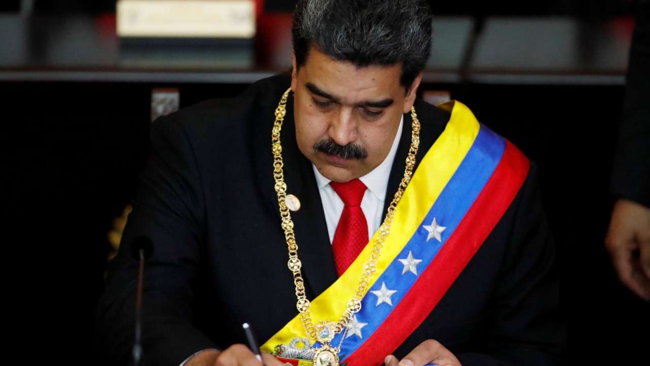  Nicolas Maduro taking oath