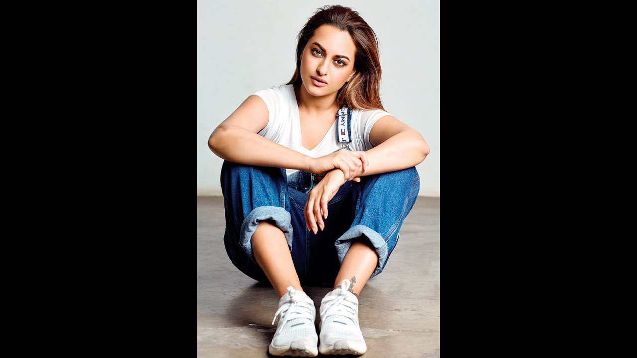 [Image: 779370-sonakshi-sinha-06.jpg]