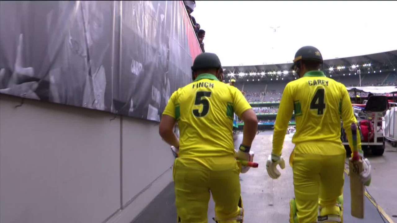 3rd ODI: Play resumes at MCG