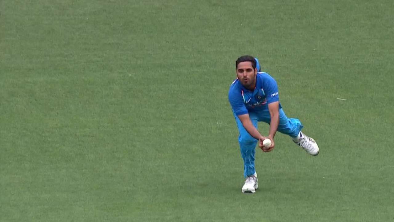 Shami strikes, superb catch from Bhuvi