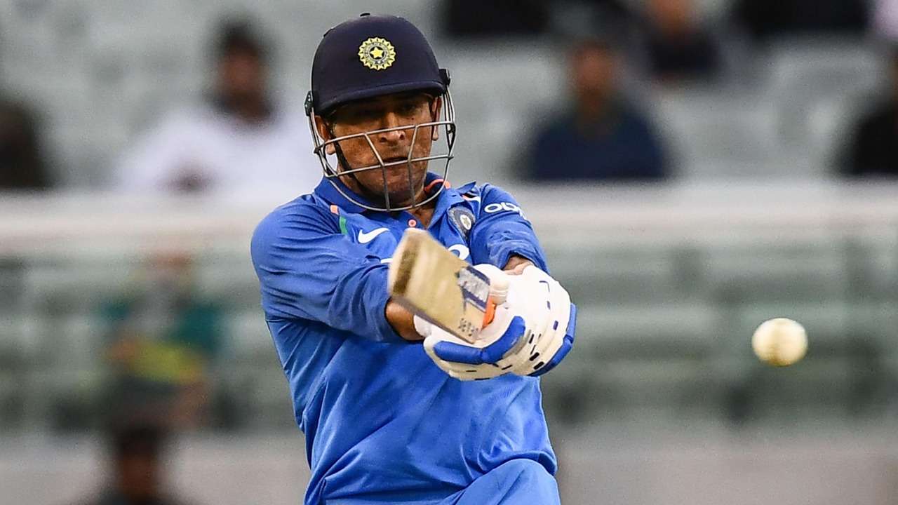 Dhoni, Jadhav stablise IND chase