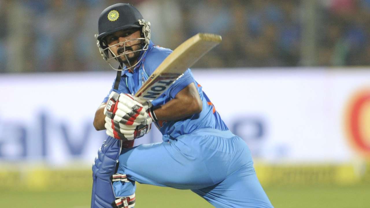 Kedar Jadhav bring up his half century