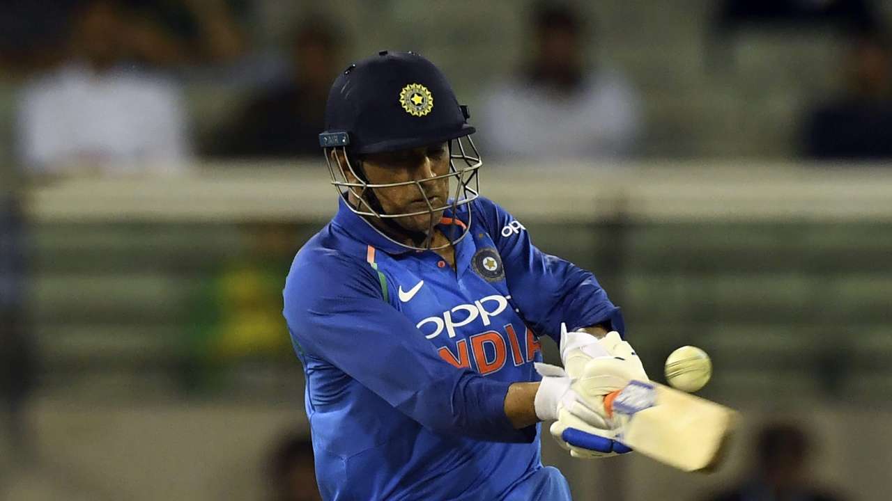 MS Dhoni's batting average in successful run-chases