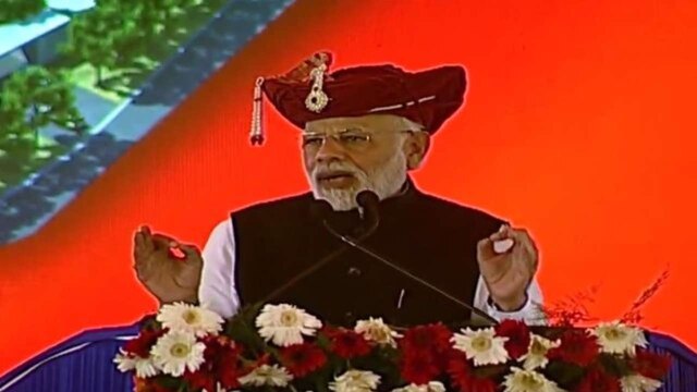 Those stopped from looting country have formed mahagathbandhan: PM Modi