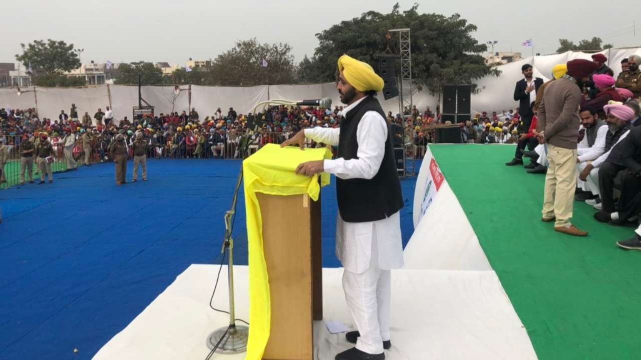 Kejriwal praises Bhagwant Mann