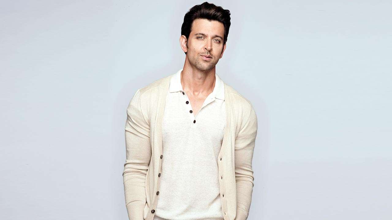 Hrithik Roshan resumes shoot post his father’s surgery