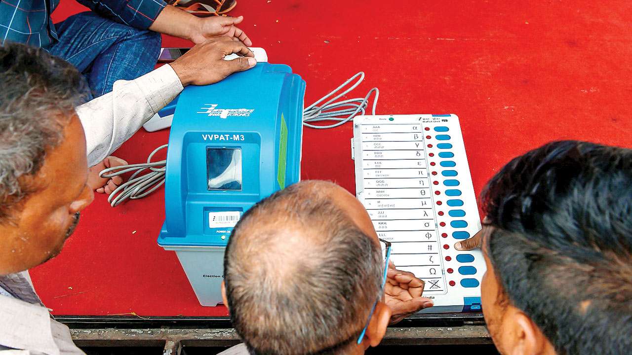 Electronic Voting Machine (EVM)