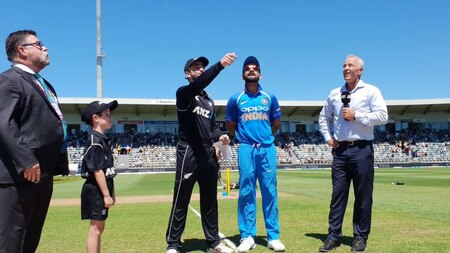 3rd ODI: New Zealand opt to bat