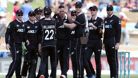 4th ODI: New Zealand win by 8 wickets