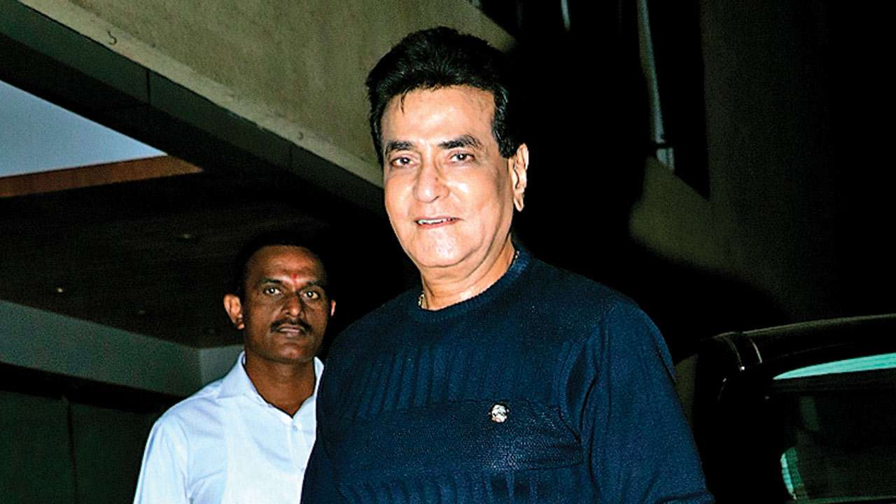 Jeetendra cancels shoot with Rekha - Here's why!