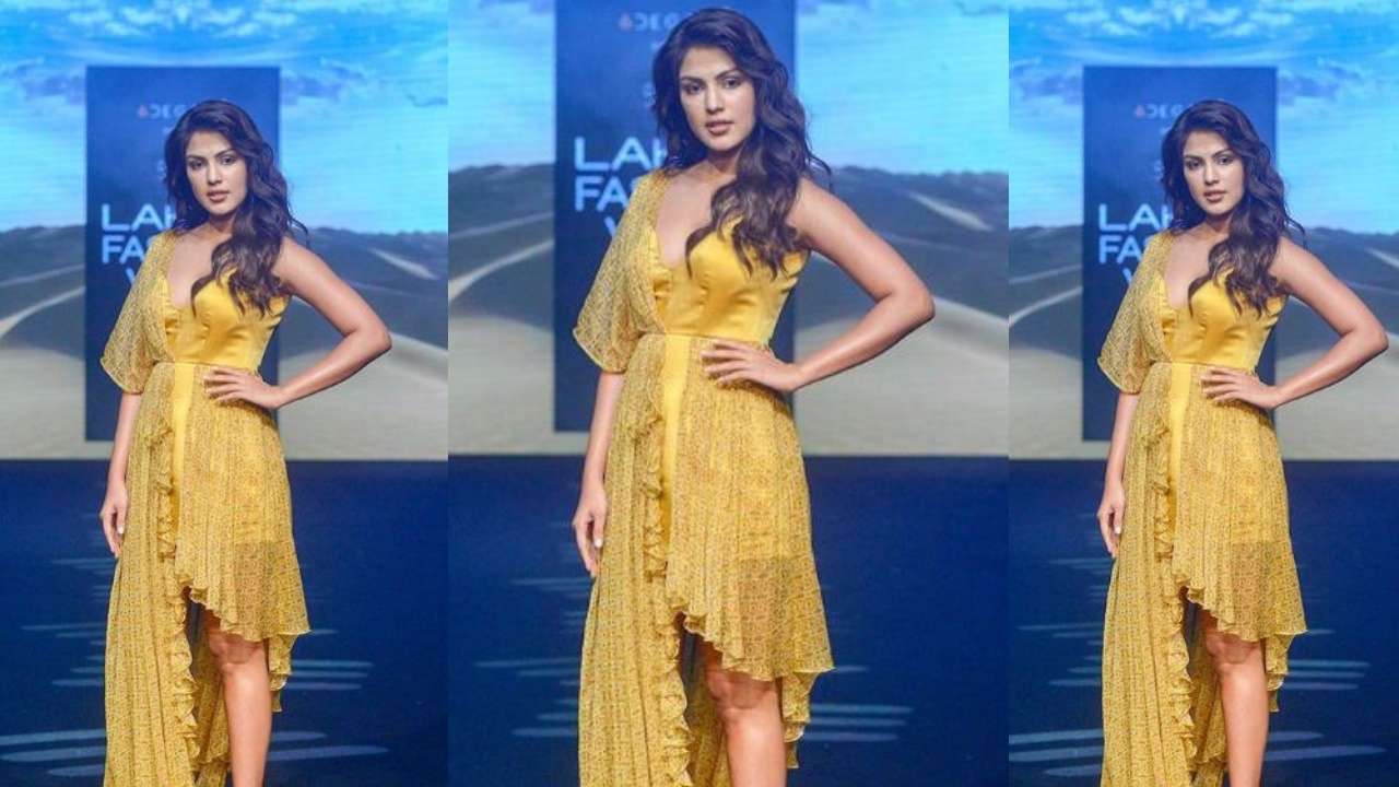 Pallo Latke The song is voiced by jyotica tangri & yasser desai. pallo latke